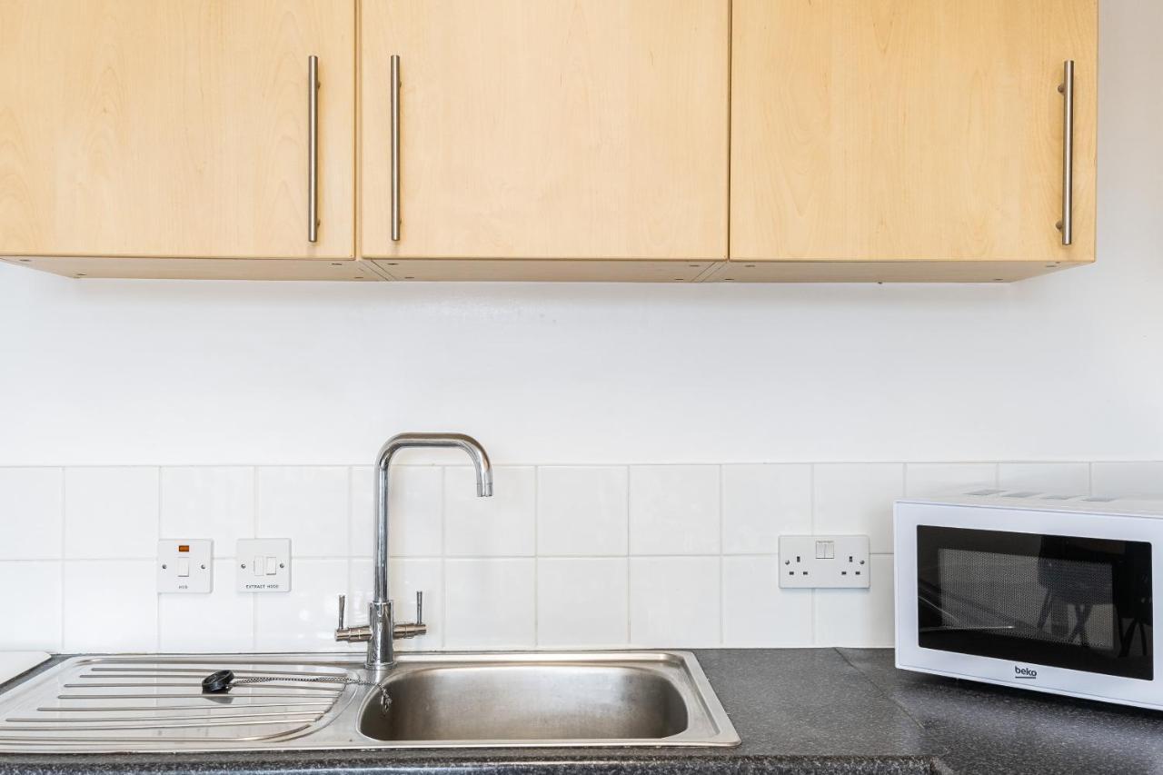 En Suite Rooms, Gillingham - Sk Esterno foto