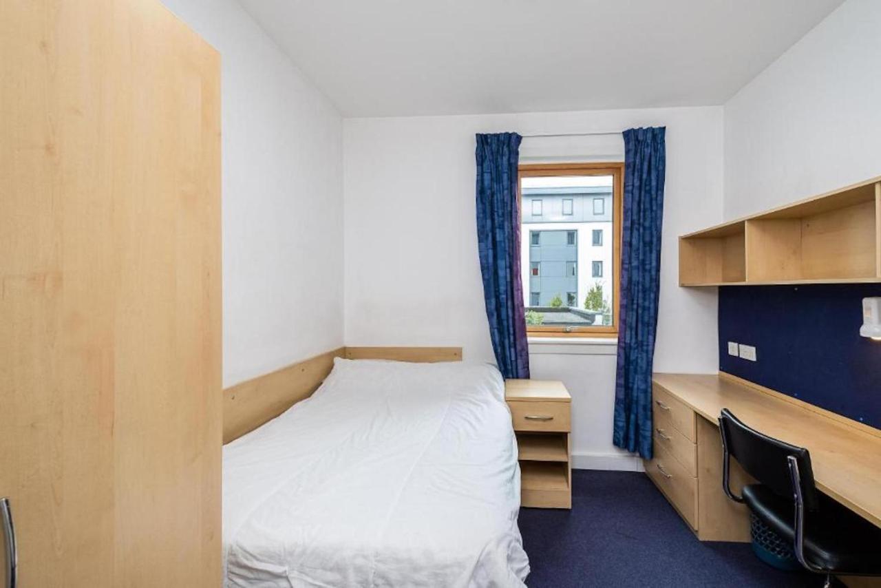 En Suite Rooms, Gillingham - Sk Esterno foto
